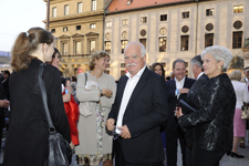 Dr. Gauweiler bei "Klassik am Odeonsplatz 2013" in der Mercedes-Benz Gallery in München am 6. Juli 2013