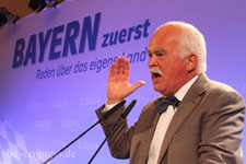Dr. Gauweiler bei der Veranstaltung "Bayern Zuerst" im historischen Rathaussaal in Nürnberg am 17. Juli 2013