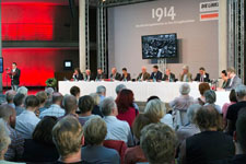Peter Gauweiler bei der szenischen Lesung "1914: Die Reichstagsdebatten zu den Kriegskrediten" am 28. August 2014