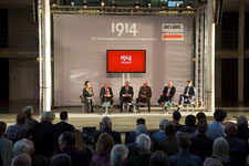 Peter Gauweiler bei der szenischen Lesung "1914: Die Reichstagsdebatten zu den Kriegskrediten" am 28. August 2014
