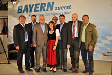Dr. Gauweiler bei der Veranstaltung "Bayern Zuerst" in der Bayernhalle in Garmischam 11. Juli 2013