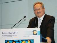 Dr. Gauweiler bei der Verleihung der Luther-Rose in Berlin am 24. Oktober 2013
