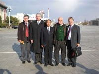 Dr. Gauweiler und MdB Harald Leibrecht auf ihrer Reise nach Nordkorea vom 12.-14. April 2010